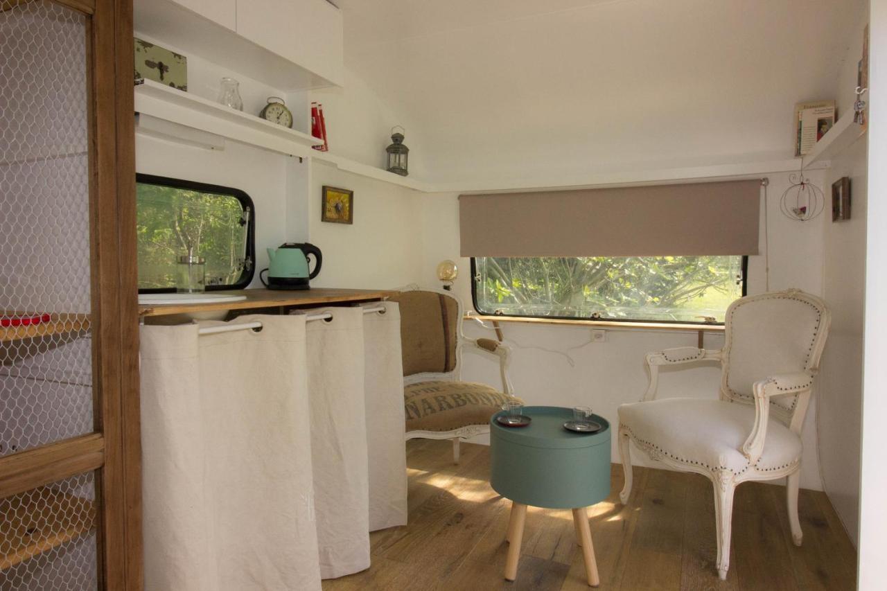 Ma Caravane Dans Les Collines Villeneuve-la-Comptal エクステリア 写真